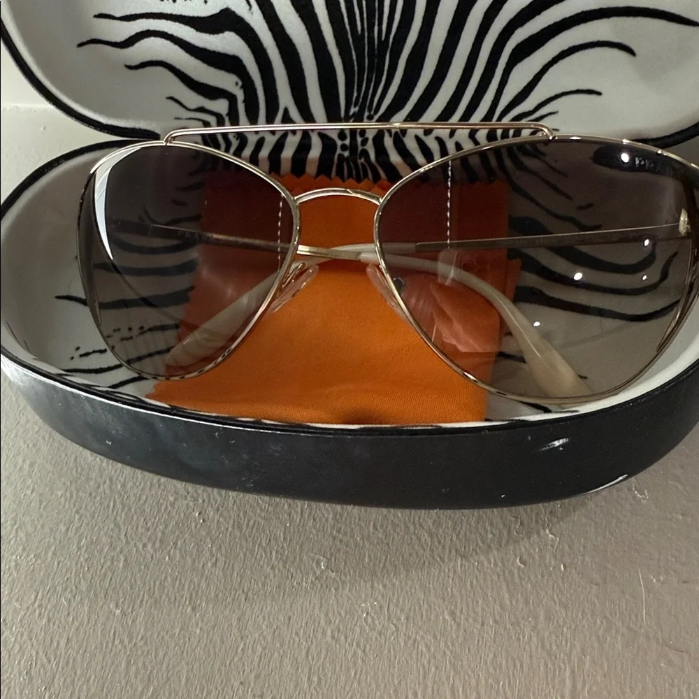 PRADA ULTRAVOX SUNGLASSES NO BOX - Picture 8 of 8